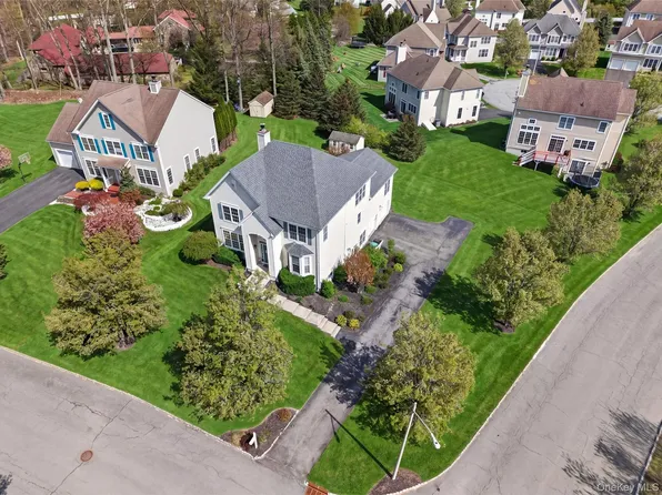 17 Oldwyck Crescent, Highland Mills, NY 10930