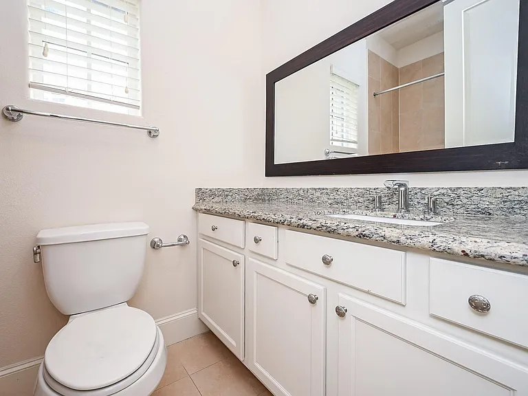 9546 London Bridge Sta — Photo 27