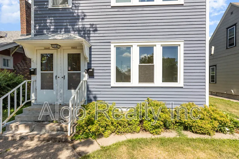 3 bed, 1.0 bath, 1108 sqft, $1,695 — Photo 1