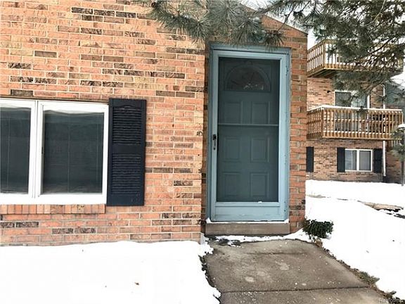 2nd image of 163 Pinewood Cir