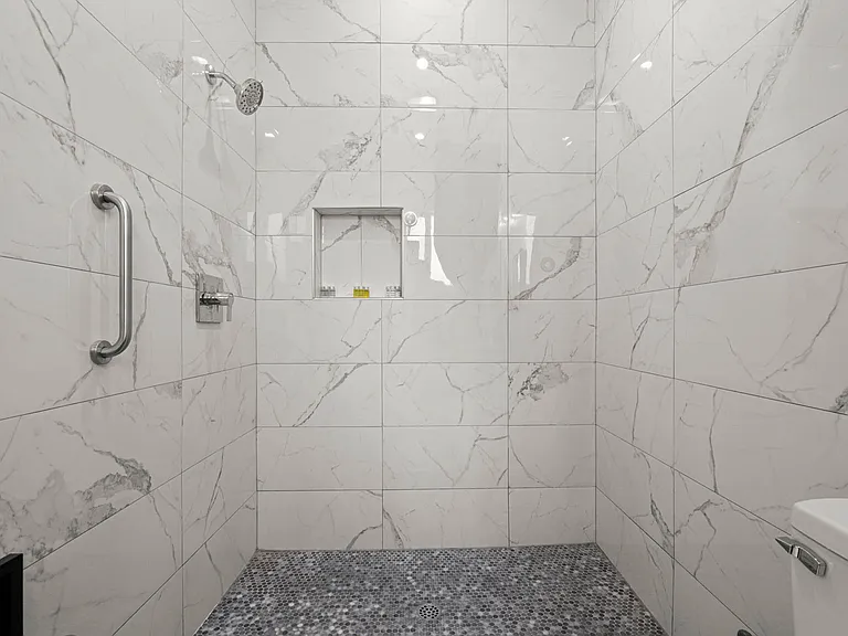 13730 Community St — Photo 47