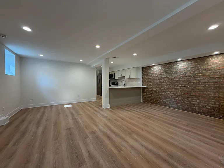 434 E 48th St #G — Photo 2