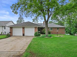 626 Front St, De Pere, WI 54115