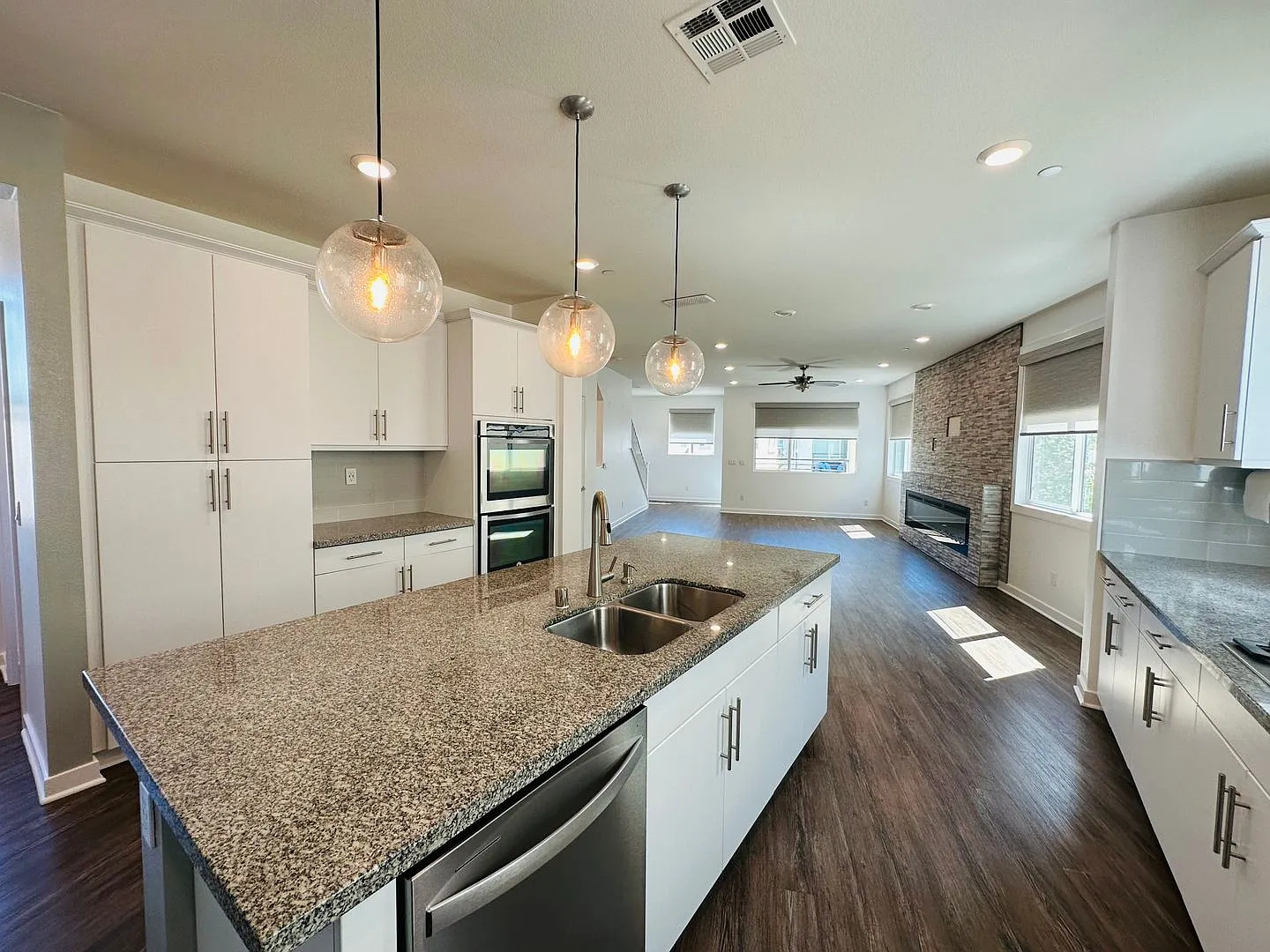 Modern Otay Ranch Home with Solar, Spacious Floor Plan & Community Amenities — Photo 3