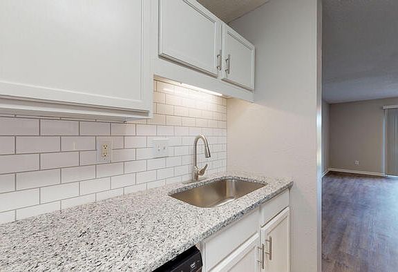 4th image of 3432 Balfour W