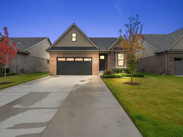 5908 Willow Grove Dr, Troy, MI 48085