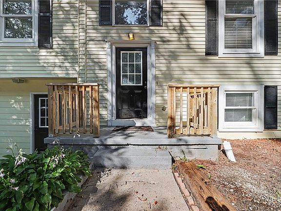3rd image of 3908 Valley Brook Rd