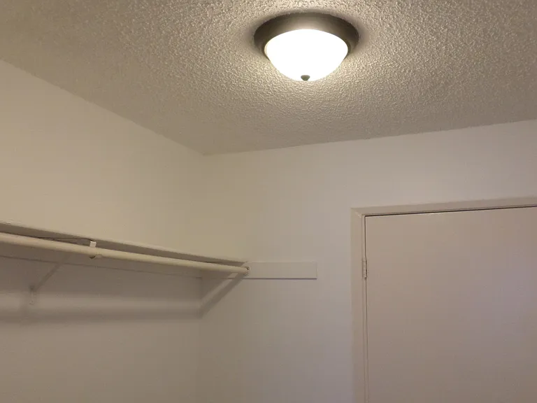 5271 Huntington Dr N #A — Photo 2