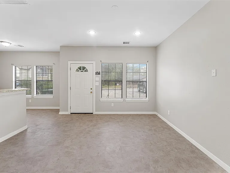 9610 Buffum St #B — Photo 12