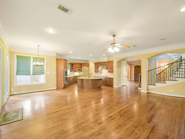 2307 Sheridan St — Photo 23