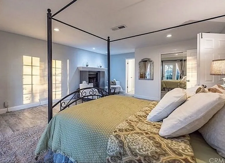 24191 Beverly Dr — Photo 14