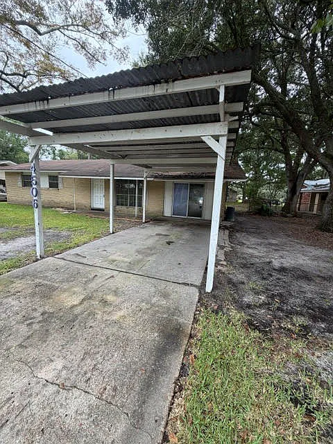 3 bed, 1370 sqft, $1,450 — Photo 2