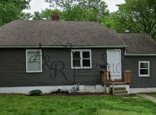 416 Fieldcrest Dr, Pittsburg, KS 66762