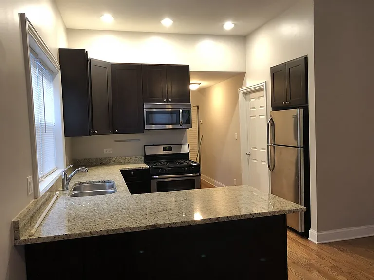 3501 W Cortland St — Photo 2