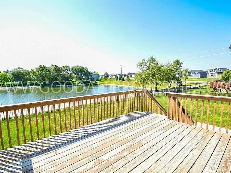 40 NE Gracewood Dr — Photo 3