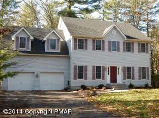 322 Big Pines Ln, East Stroudsburg, PA 18301