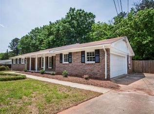 3297 Georgian Woods Cir, Decatur, GA 30034