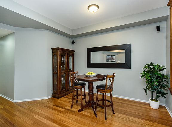 5th image of 4010 N Clarendon Ave #2A
