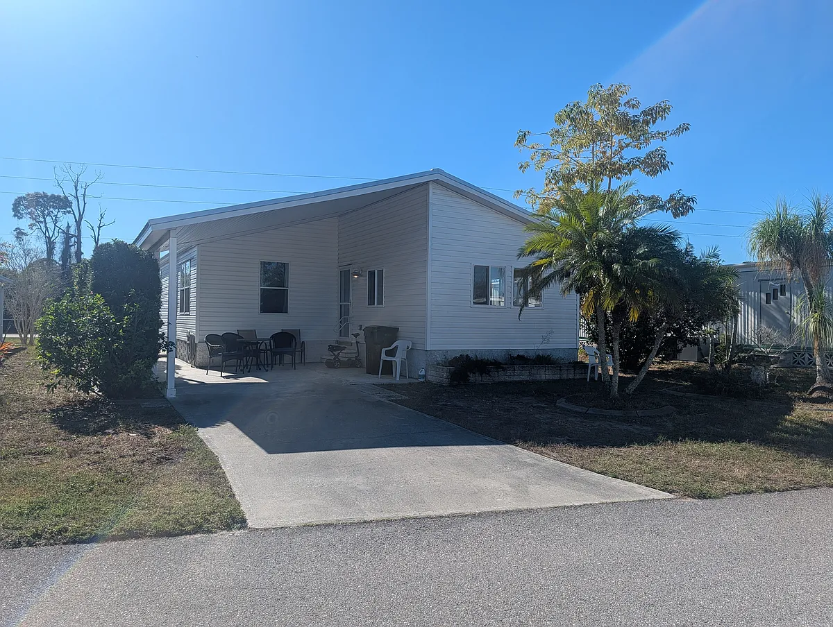 Photo 1 of 10 - 5170 Palena Blvd - North Port, FL Primary Photo - 5170 Palena Blvd