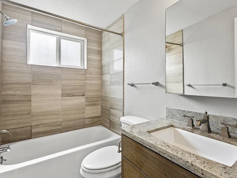 Pearl Apartments — Photo 11