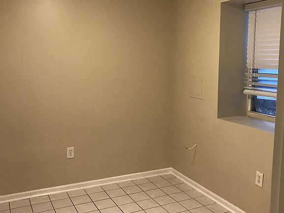 4th image of 2320 W Belden Ave Unit G