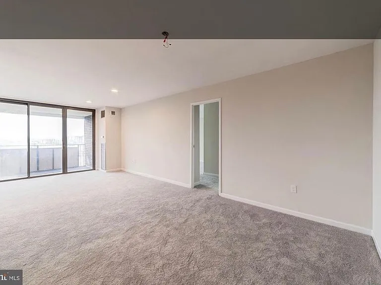 250 S Reynolds St #1505 — Photo 7
