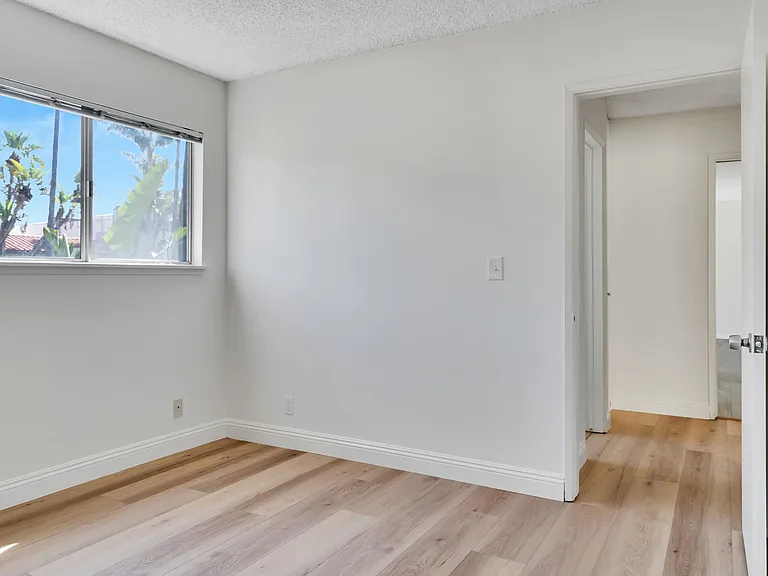 1518-1522 Euclid St — Photo 22