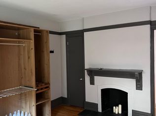 240 S 13th St APT E, Philadelphia, PA