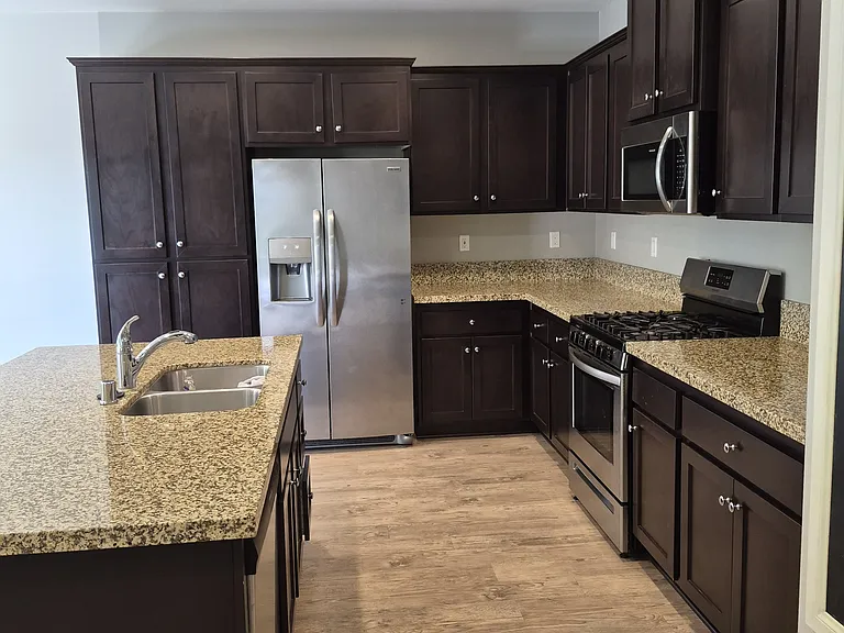 24292 Bay Laurel Ave — Photo 7