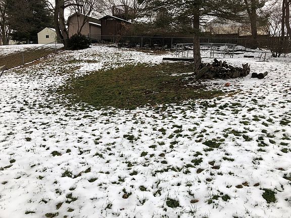 3rd image of 212 Beechwood Dr