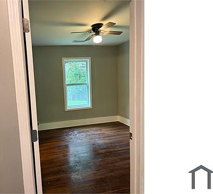 4th image of 3164 Humphries Dr SE