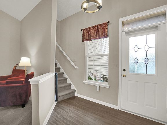 4th image of 2492 McGregor Dr