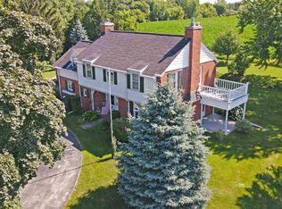 910 S Bridge St, Manawa, WI 54949