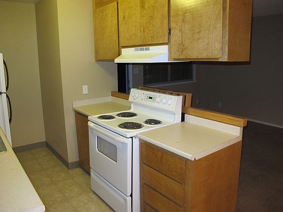 3rd image of 2693 W Fairmont Ave APT 204