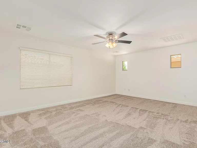 3031 E Harrison St — Photo 15