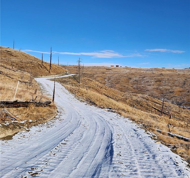2nd image of 201 Haystack Coulee Rd