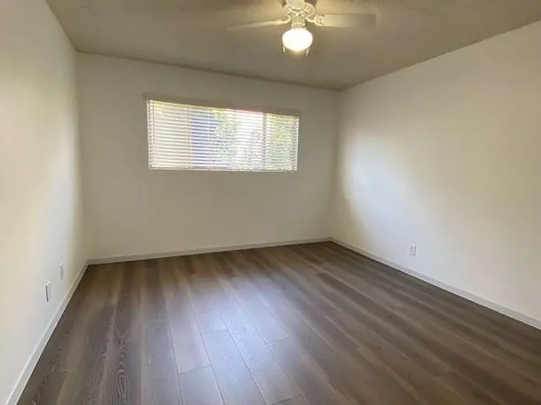 315 Obispo Ave — Photo 11