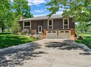 2310 NE 35th St, Topeka, KS 66617