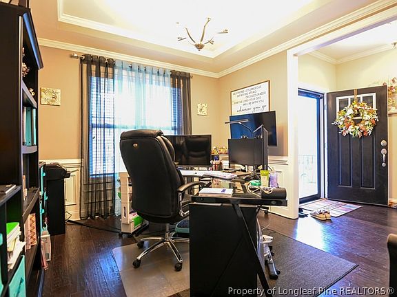 5th image of 95 Valley Brook Ln