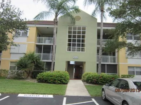 8640 SW 212th St APT 304, Cutler Bay, FL 33189