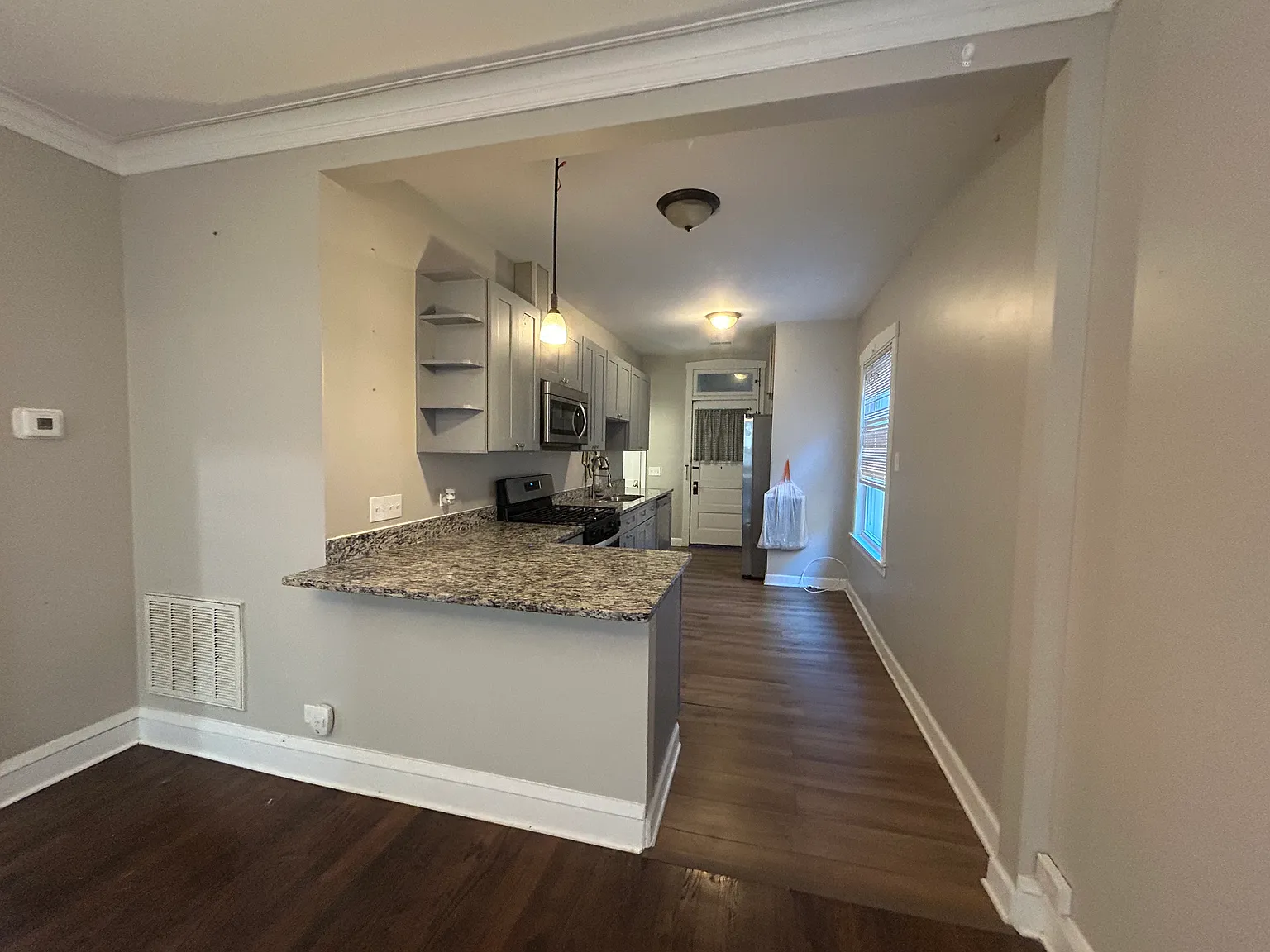 3 bed, 1400 sqft, $2,195 — Photo 1