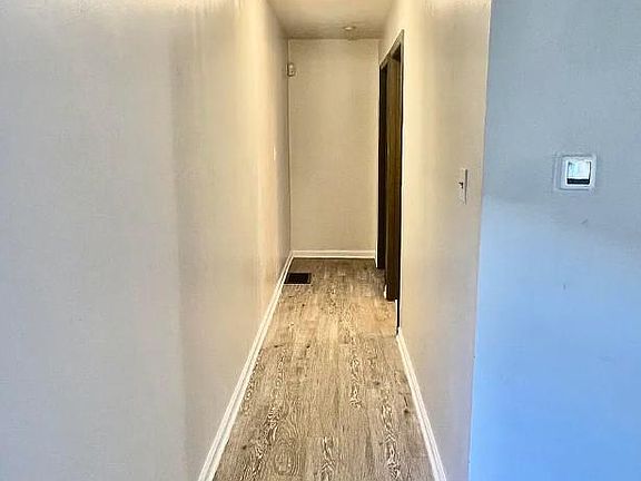 5th image of 416 Hawkins Ave