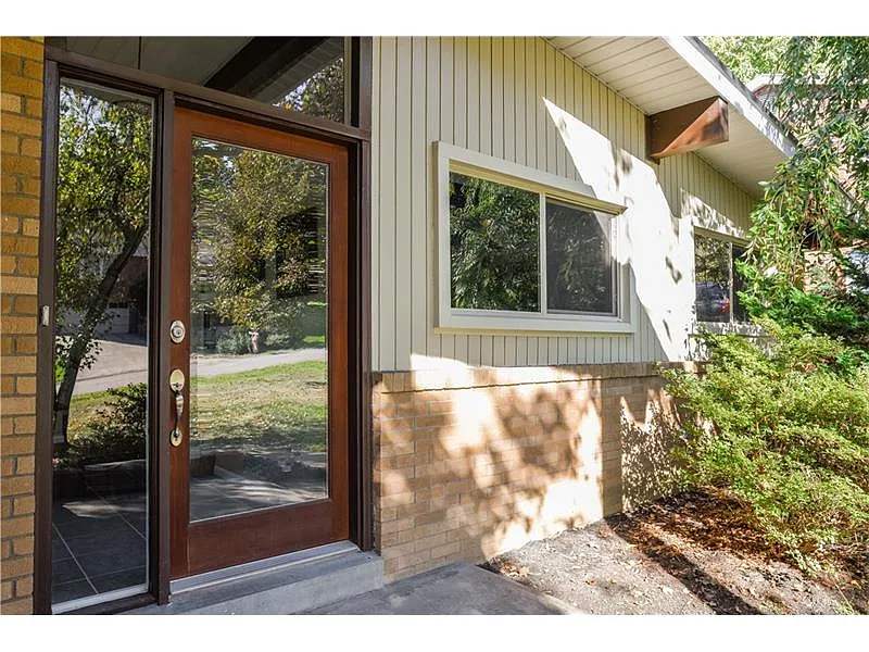 2803 Autumnwood Dr photo 1