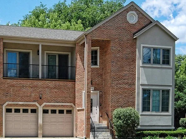 1908 Monroe Ave #7, Glenview, IL 60025
