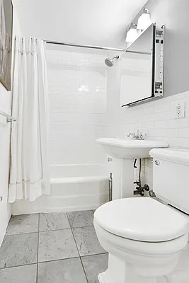 Rented by Cooper & Cooper Real Estate | media 14