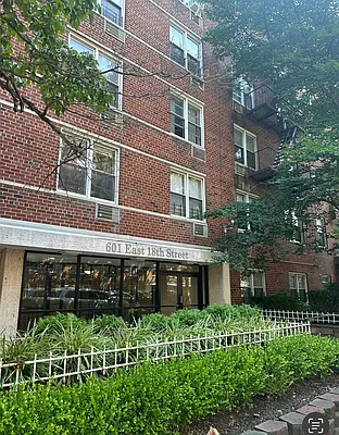 Rented by Compass | media 16