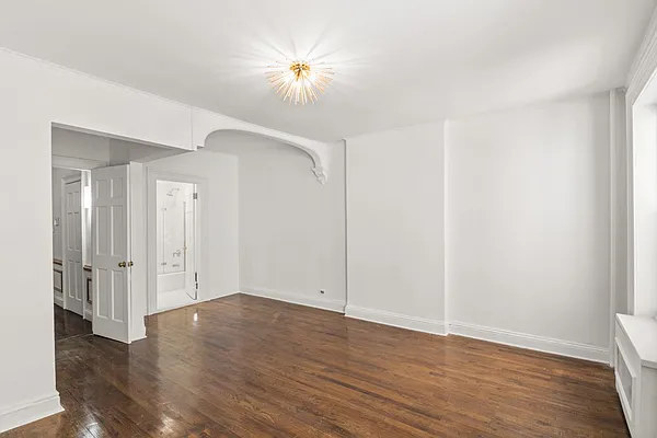 Rented by Nest Seekers International | media 34