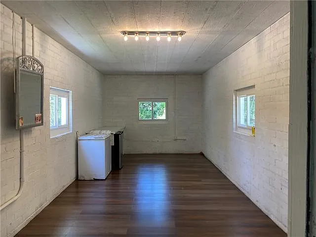 35283 Fleetwood Dr — Photo 29