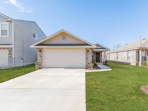 236 Bermuda Lakes Dr, Meridianville, AL 35759
