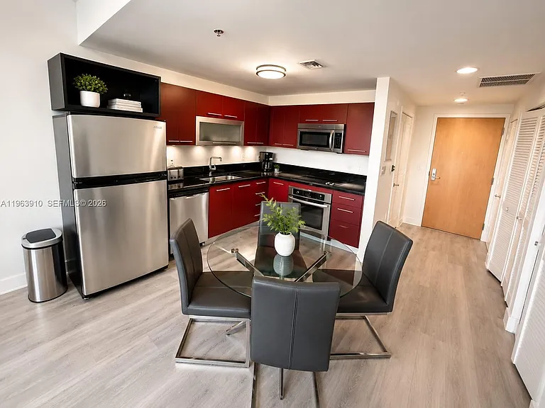 253 NE 2nd St #433 — Photo 7